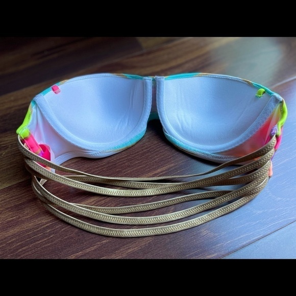 🌿SALE🌿VICTORIA'S SECRET Multicolored Swimwear top  32B and Matching Bottom XS - Picture 3 of 6